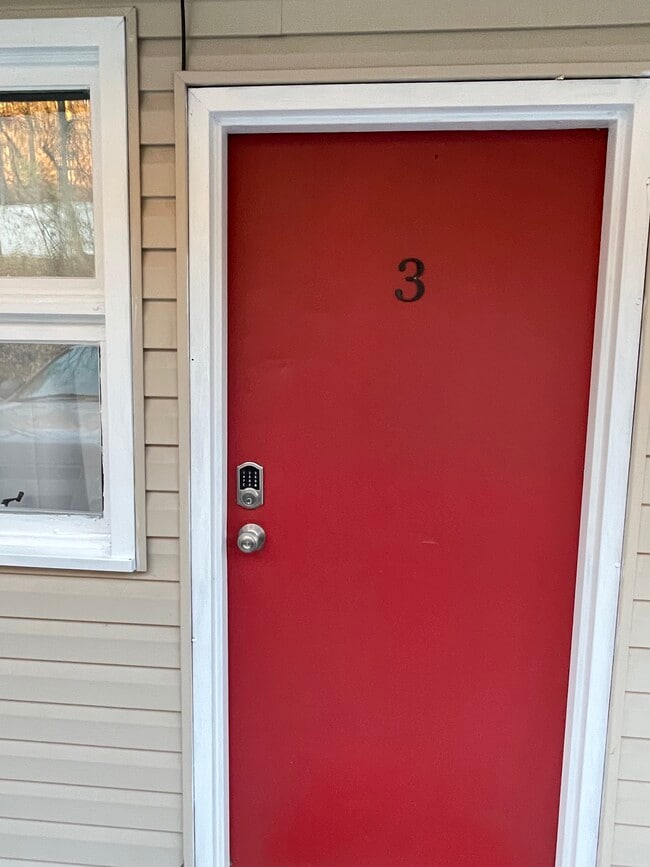 Photo - 207 Millville Rd Apartments Unit 3