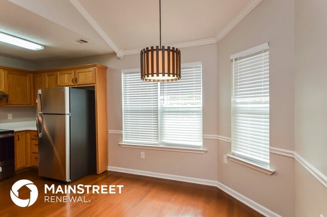 Photo - 1420 Saddlebrook Ct