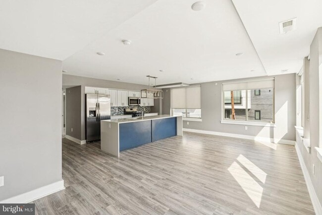 Building Photo - 1900 N 4th St