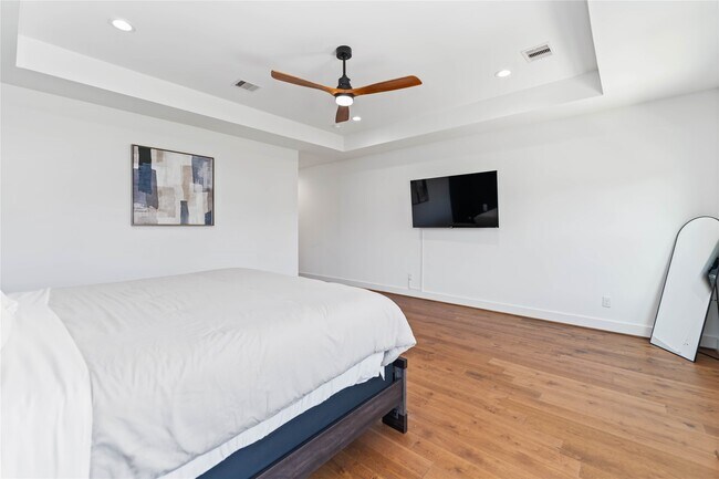 Photo - 3040 Webster St