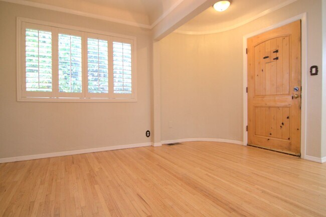 Photo - Charming 3BR, 2BA Home in the Heart of Burbank