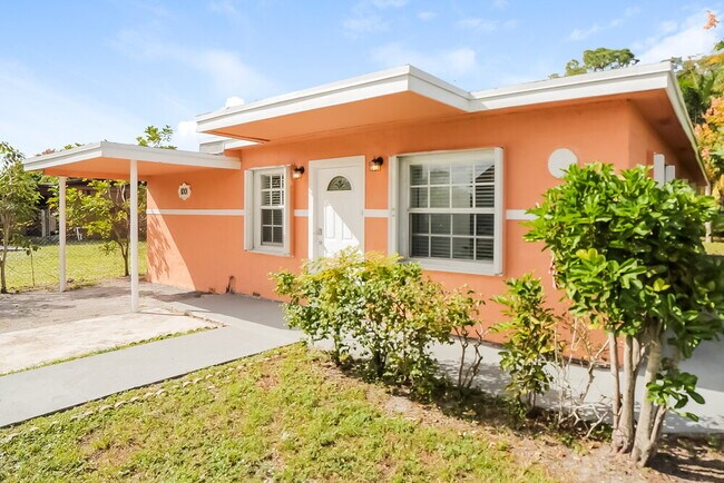 Photo - 1001 SW 25th Ave