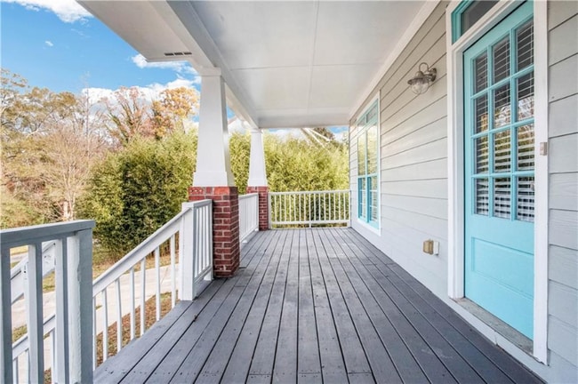 7 Edwin Pl NW
