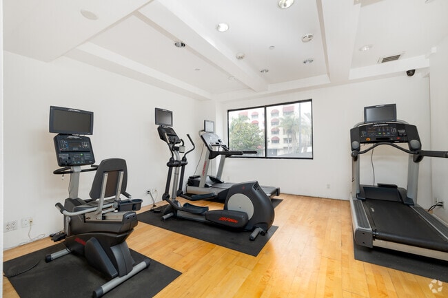 Fitness Center - The Argon Wilshire