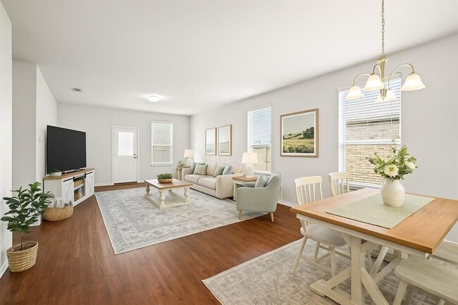 Photo - 524 Martha Dr