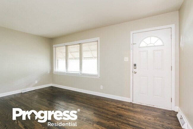 Photo - 3924 Broadview Dr