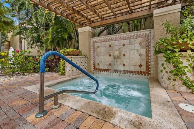 Photo - 651 Okeechobee Blvd Unit 705