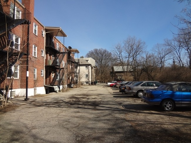 Photo - 415 Probasco St