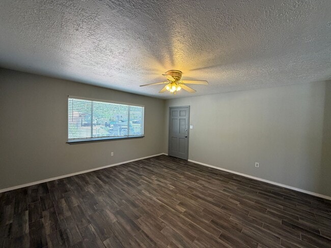 Photo - 3 Bedroom Single Story Home Available Near 12th St NW & Menaul Blvd NW!