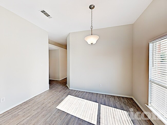 Photo - 1015 James Donald Ln