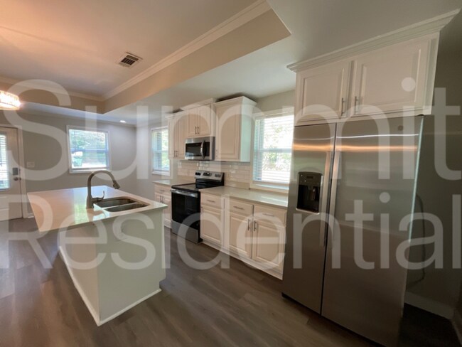 Photo - 2590 Godfrey Dr NW