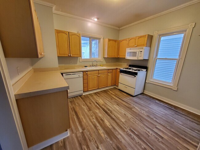 Photo - 137 Boardman St