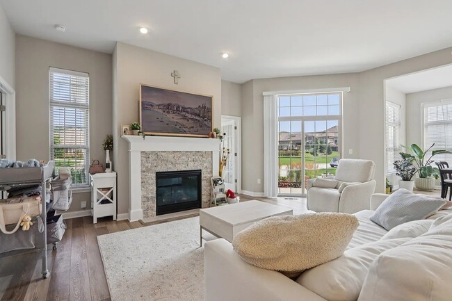 4437 Creekside Pass