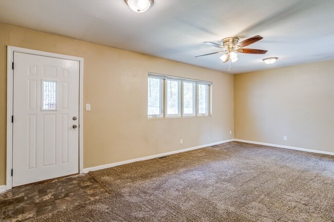 Photo - Cozy 2 bedroom 1 bathroom duplex in Southe...