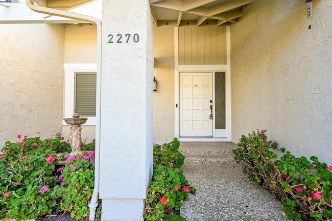 Photo - 2270 Bromfield Ct