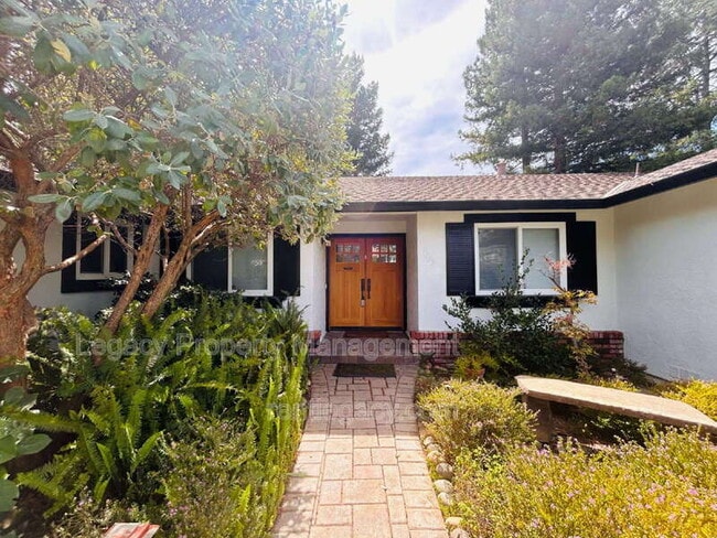 Photo - 1163 Gamay Dr