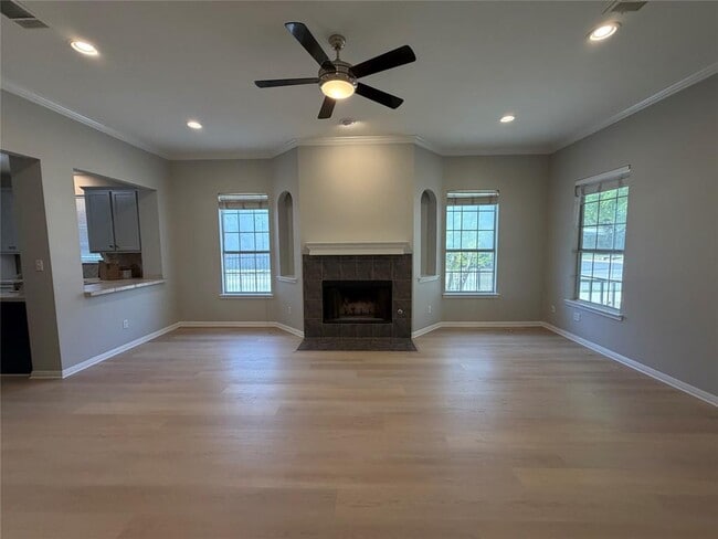 Photo - 5101 Avenue H