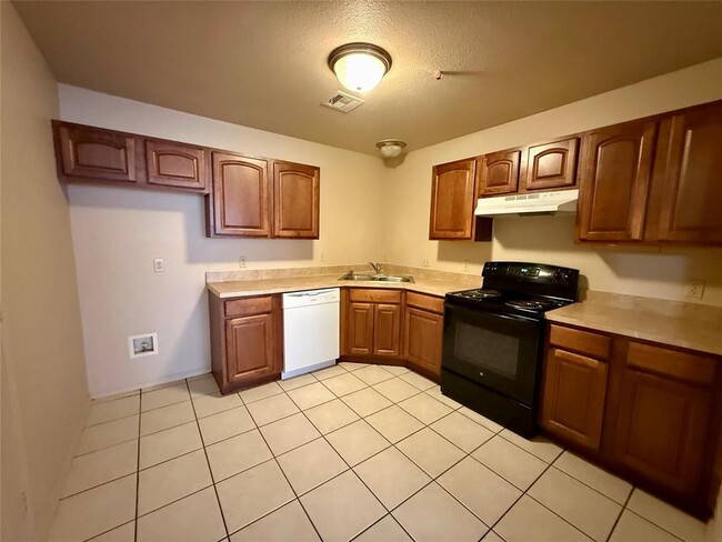 Photo - 5 Lombardy Pl