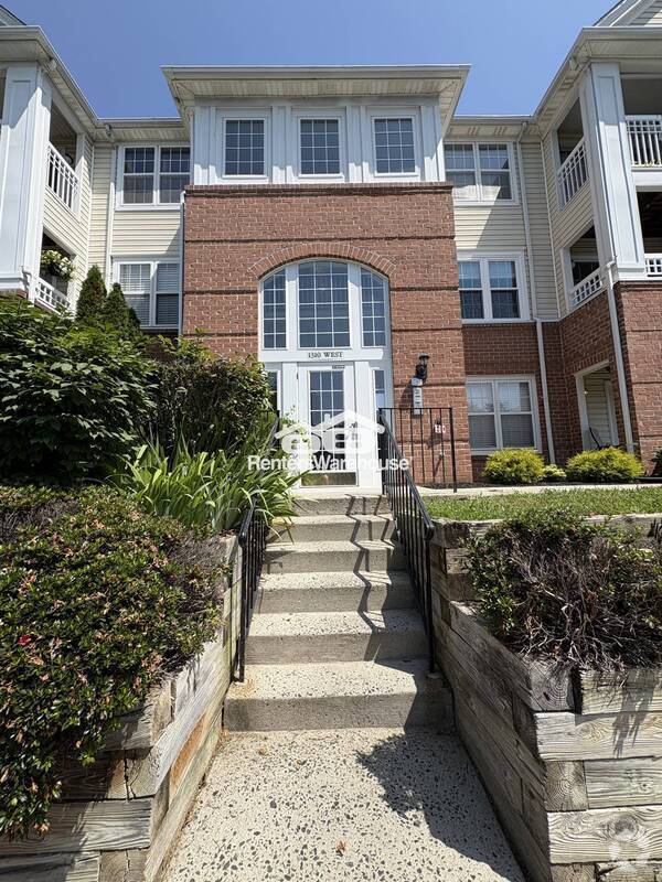 Building Photo - 1310 Sheridan Pl Unit 302 Rental