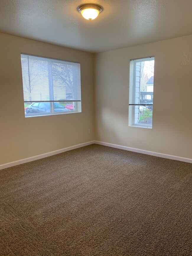 Saddle Club Apartments