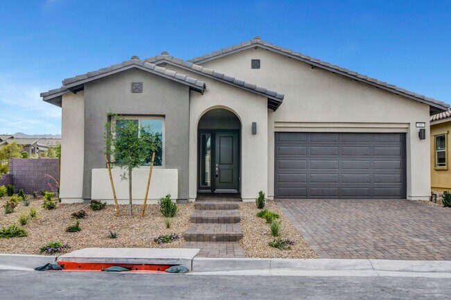 Building Photo - Savannah