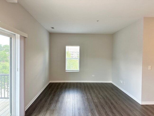 Photo - 853 E Main St Unit 2F