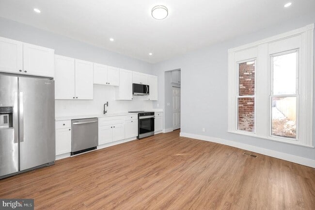 Photo - 230 S Market St