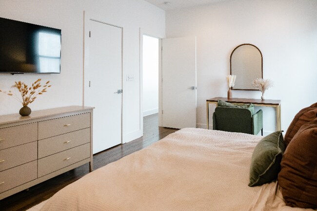 Photo - 407b 35th Ave N