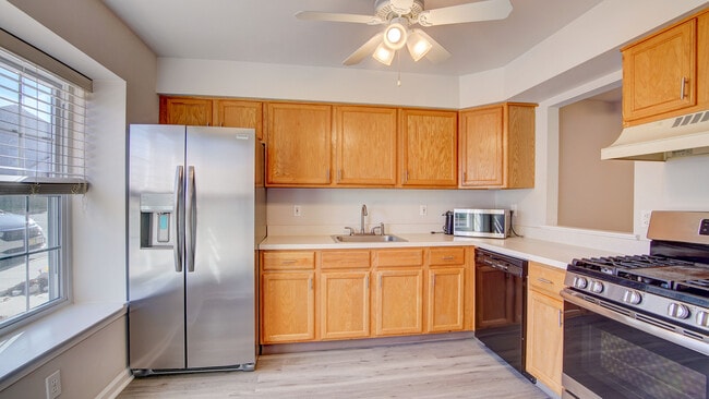 Photo - 27 Haverford Ct