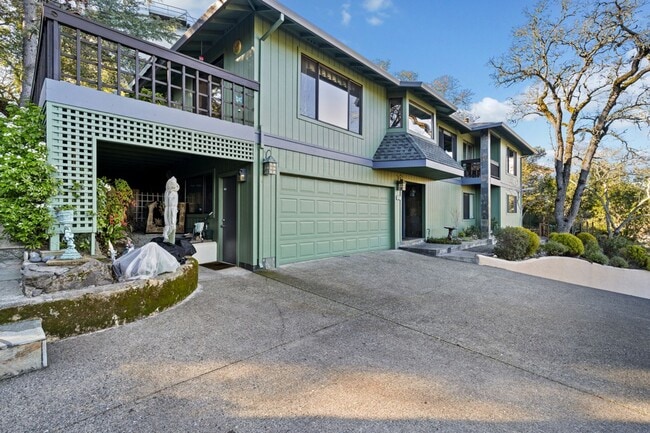 Photo - Breathtaking Views & Luxurious Furnished R...