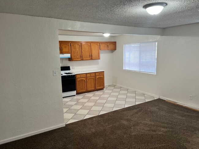 Photo - 8401 Lexington Ave