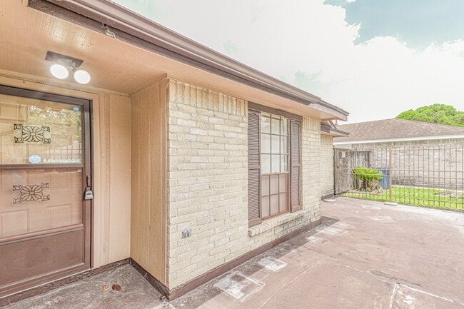 Photo - 3803 Lochmire Ln