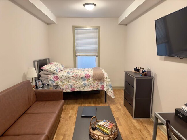 Photo - 1432 N. Carlisle