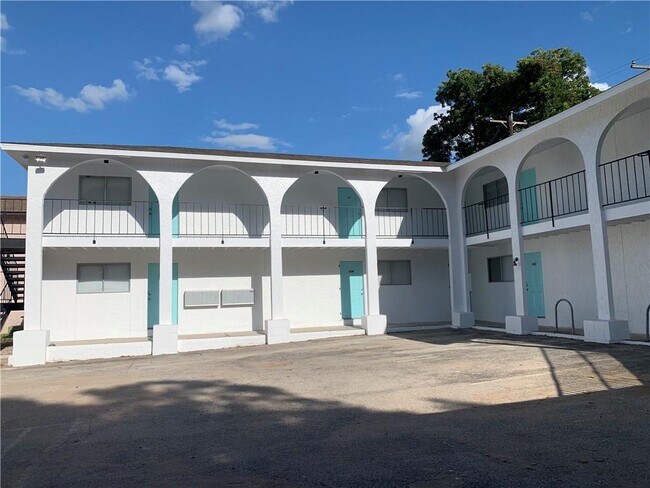 Photo - 2609 E Cesar Chavez St Unit 104