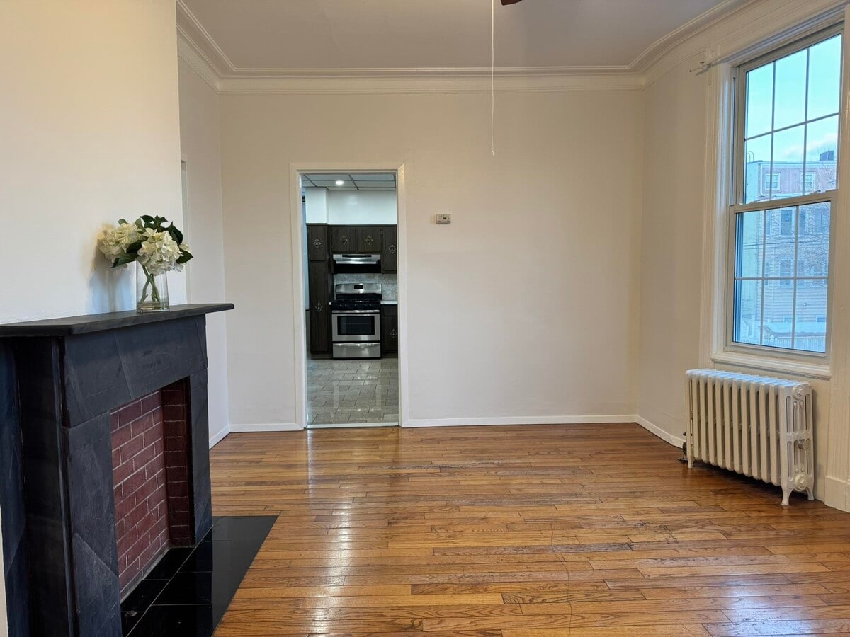 Photo - 48 Jefferson Ave Unit 2