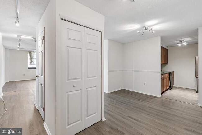 Photo - 1420 Locust St Unidad 23E