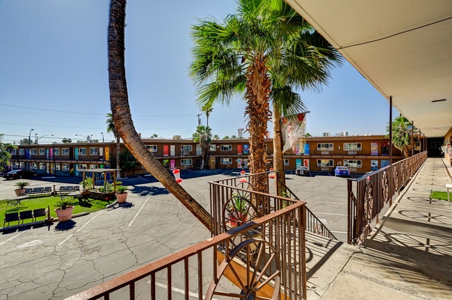 On The Boulevard Suites