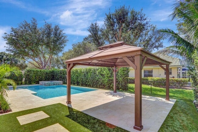 Photo - 1097 Egret Cir N