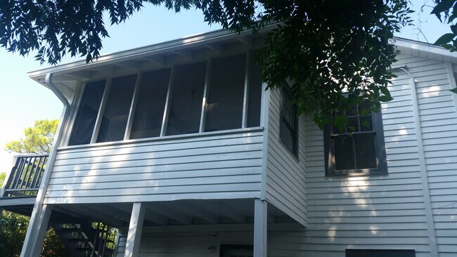 Photo - 1418 Behrman Ave