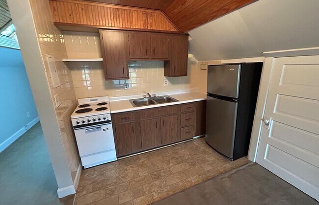 Building Photo - 3406 Ormond Ave Unit 3406-03