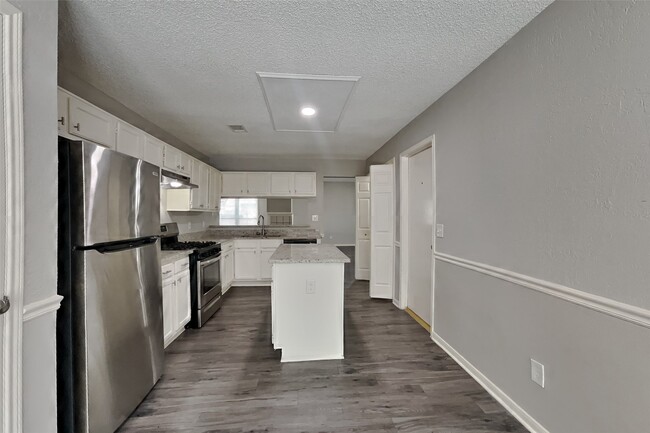 Photo - 18138 Garden Manor Dr