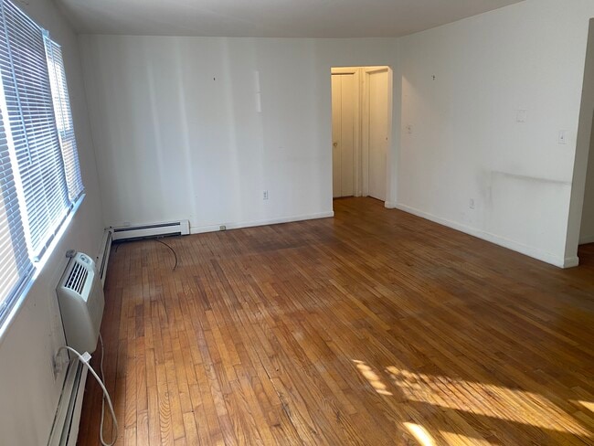 Photo - 136 S Chestnut St Unit 1A