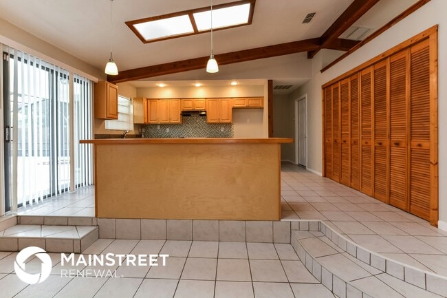Photo - 364 Sagewood Dr