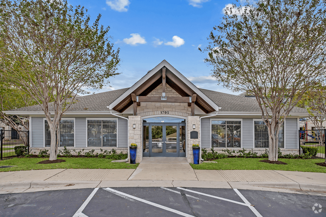 Building Photo - Frontier East Apartments