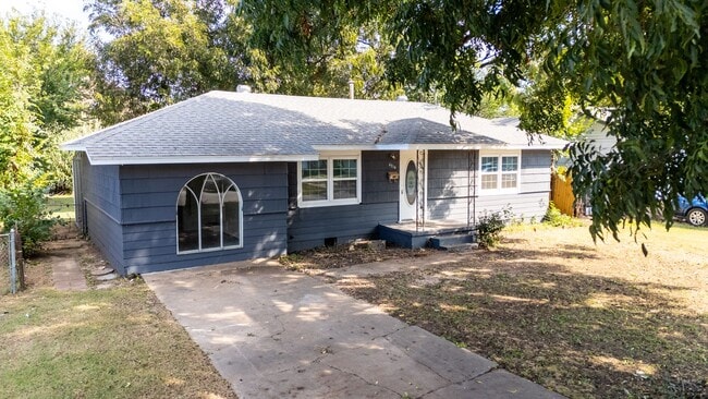 Photo - RENT TO OWN – Warr Acres!