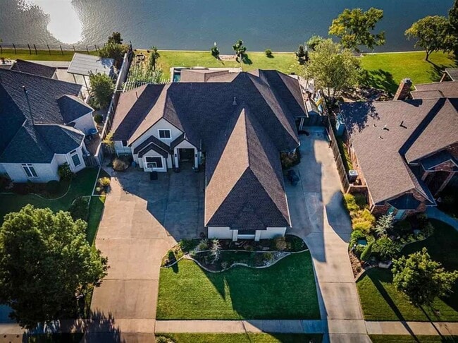 Photo - 7623 Wyatt Lake Drive