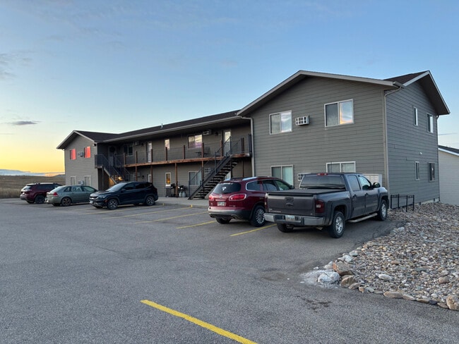 Building Photo - 727 Mustang Dr