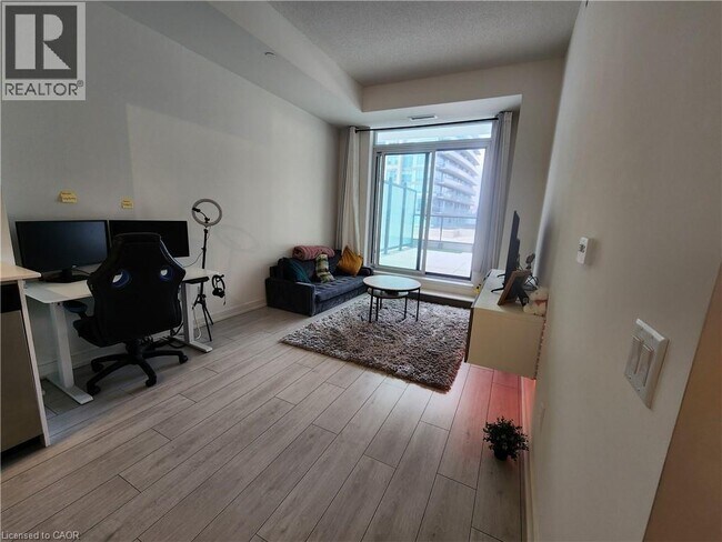 Photo - 55 Duke St W Unité 228