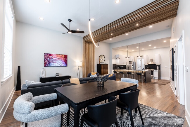 Building Photo - 795 E McMillan St Unit 3