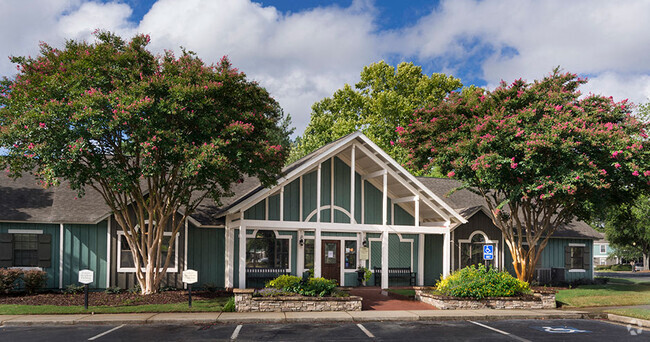 Building Photo - Southland Station Apartments